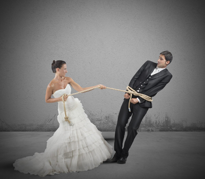 Если мужчины так плохи, зачем же вы тянете нас в ЗАГС?