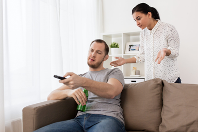 Он альфонс или не работает временно?